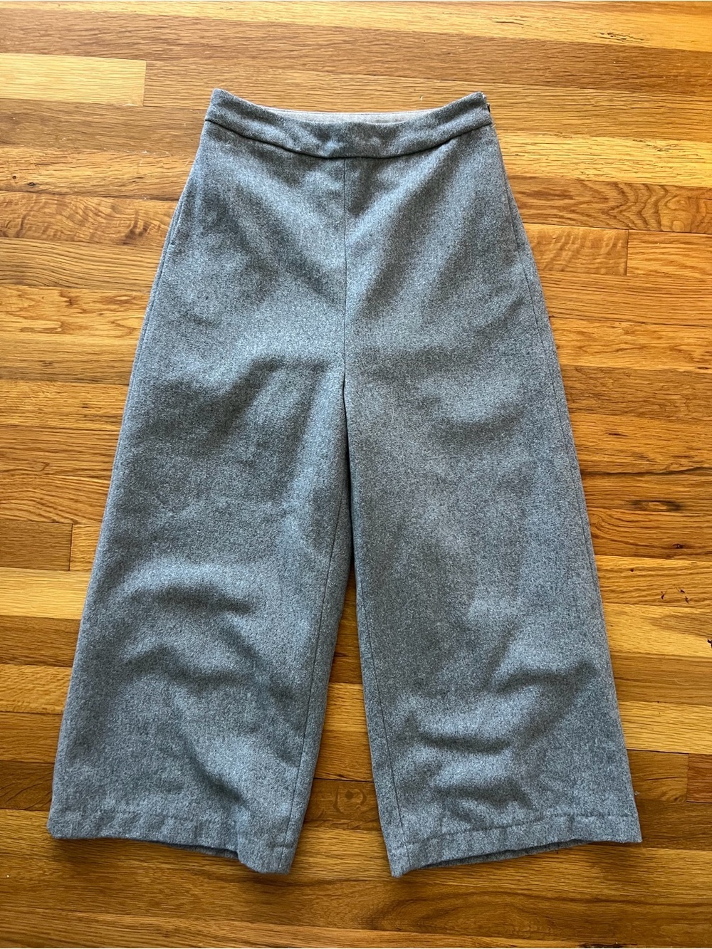 Niko And… Gray Wide-Leg Women’s Casual Trousers Size 3 in Japan, U.S. Large